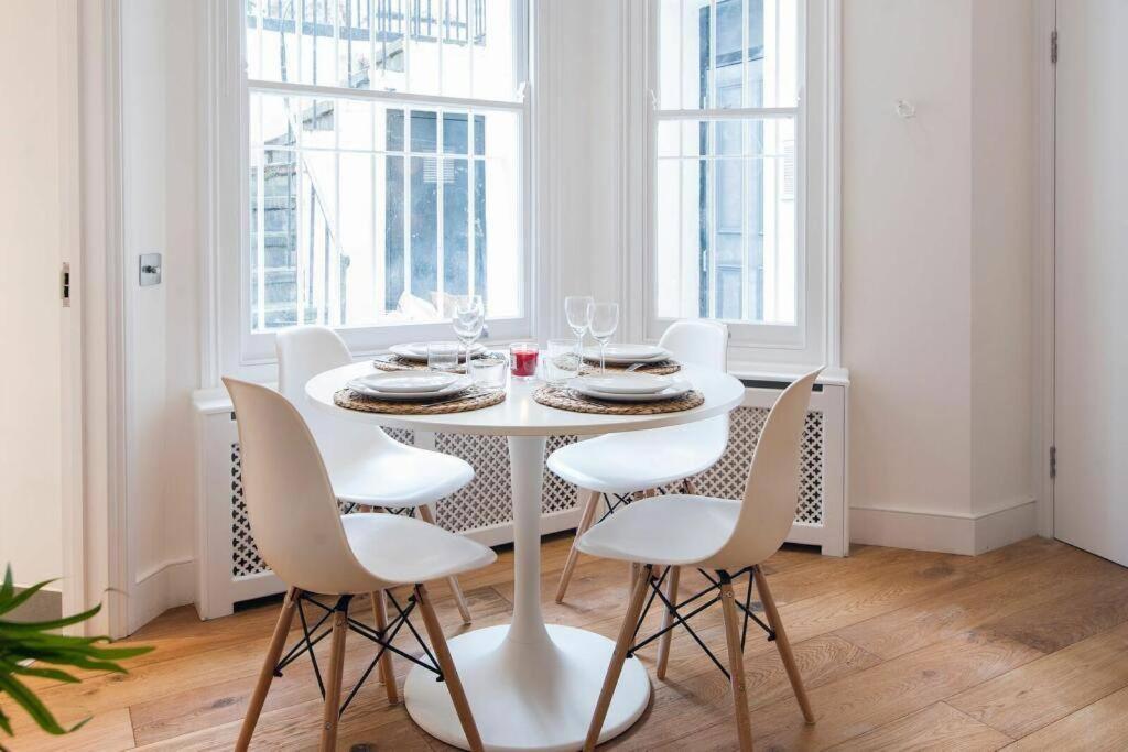 Charming Stylish One-Bedroom Apartment Londen Buitenkant foto